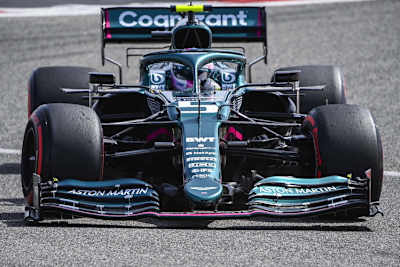 Sebastian Vettel in Bahrain mit dem Aston Martin