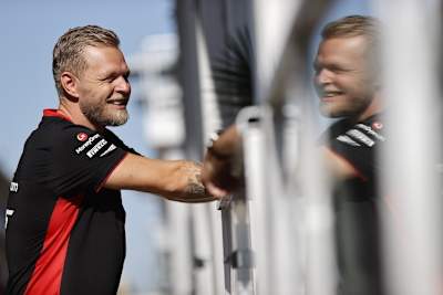 Kevin Magnussen würde das Weite suchen, sollten ihm die Rennkommissare jemals eine Strafe über eine Million Euro aufbrummen