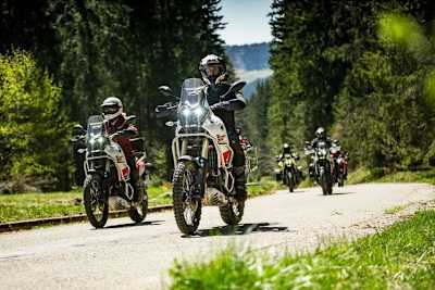 Am Ténéré Spirit Camp 2021 wird nicht nur von vergangenen Abenteuern erzählt, es wird auch aktiv gefahren