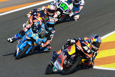 Brad Binder (vorne) denkt bereits an nächste Woche