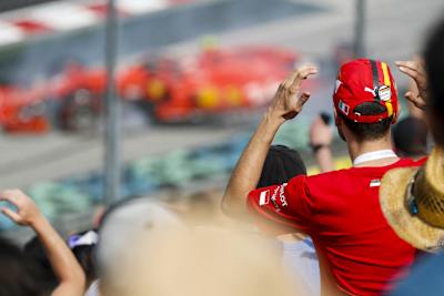 Unfall von Charles Leclerc, dieser Fan kann es kaum fassen