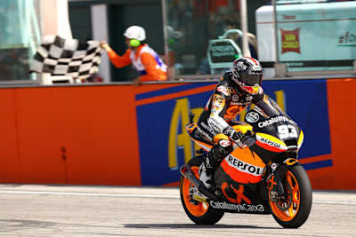 Márquez setzte sich gegen Espargaró durch