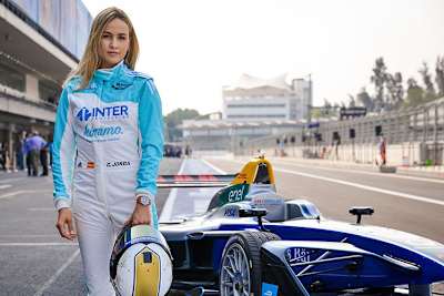 Carmen Jordá bei Tests in der Formel E