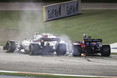 Das gab ein Knöllchen: Carlos Sainz (rechts) traf Lance Stroll 
