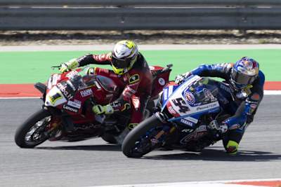 Ein atemraubendes Duell: Bautista (li.) gegen Razgatlioglu