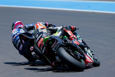 Heißer Zweikampf: Alex Lowes (vorne) gegen Jonathan Rea
