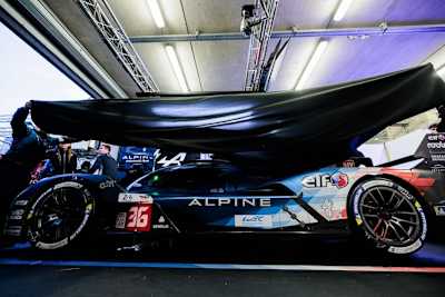 Der A424 mit der Nummer 36 musste kurz nach dem ersten Alpine-Ausfall aus dem Rennen genommen werden