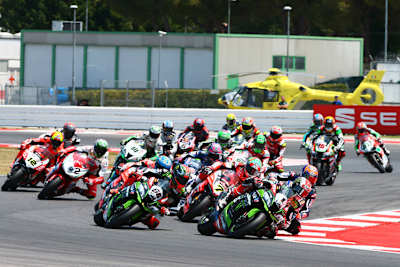 Gewohntes Bild: Jonathan Rea (1) vor Tom Sykes (66) und Chaz Davies (7)