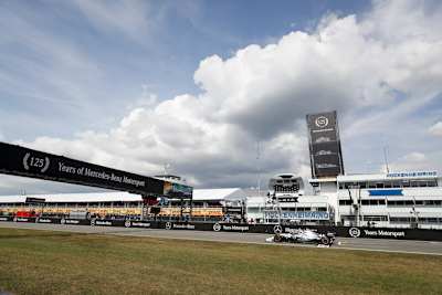 Lewis Hamilton lässt Mercedes bei 125 Jahren Motorsport vom Sieg träumen