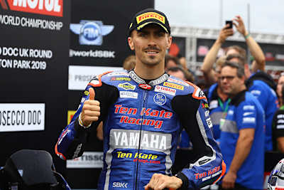 Loris Baz bleibt bei Ten Kate Yamaha