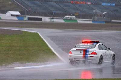 Akute Aquaplaninggefahr in Motegi