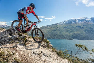 Troy Bayliss auf Ducati MIG-RR: getestet und für gut befunden von einem dreifachen Superbike-Weltmeister