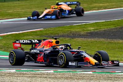 Max Verstappen sicherte sich in Imola den Sieg