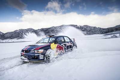 Mit einem Mitsubishi durch den Schnee