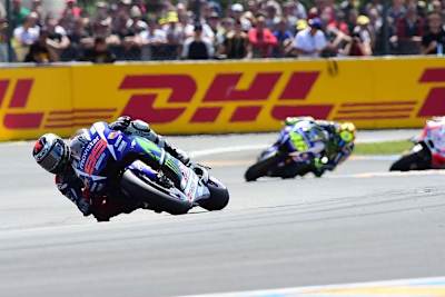 2015 siegte Jorge Lorenzo in Le Mans überlegen vor Rossi und Dovizioso