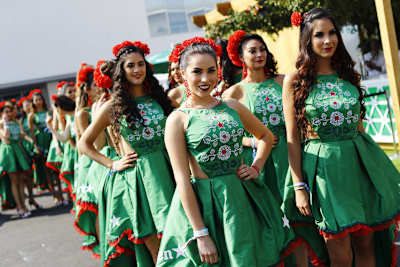 Viele Fans wollen nicht auf die hübschen Grid Girls verzichten  