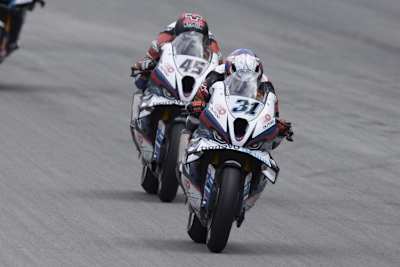 Bonovo-Pilot Garrett Gerloff vor Teamkollege Scott Redding