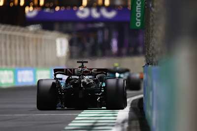 George Russell sah das ganze Rennen hindurch das Heck von Fernando Alonso, kam aber nicht nah genug heran, um den Spanier anzugreifen