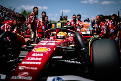 Lewis Hamilton will vielleicht einfach zu viel, vermutet sein früherer Nebenmann George Russell