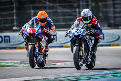 Zwei Niederländer im Anflug