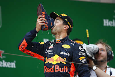 Klar durfte das Rennstiefel-Schlürfen nicht fehlen