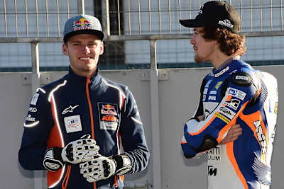 Brad Binder mit KTM-Kollege Philipp Öttl