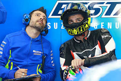 Andrea Iannone in der Suzuki-Box
