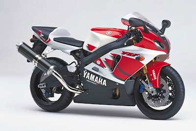 Yamaha YZF-R7: Rare Rennmaschine mit Strassenzulassung und damals exotischen Leichtbauteilen wie fünf Titanventile pro Zylinder