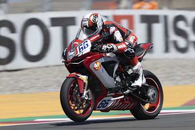 Niki Tuuli auf der MV Agusta F3 675