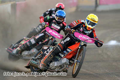 Mikkel Michelsen (vorne) übernahm die Führung