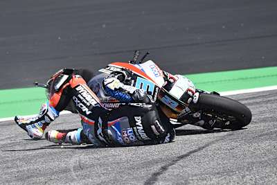 Marcel Schrötter stürzte am Freitag zweimal