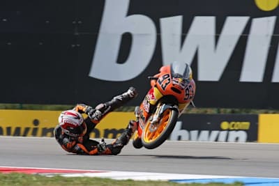 Sturz am Samstag: Marc Marquez.