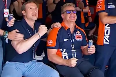 Gottfried Neumeister fieberte in der KTM-Box mit Pit Beirer und dem Team mit