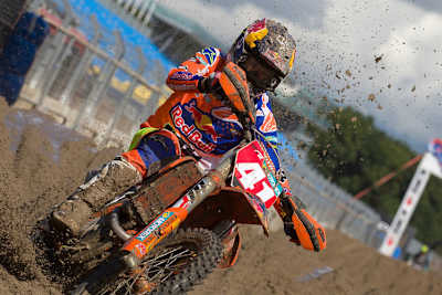 Pauls Jonass gewann den ersten Lauf im Sand von Assen