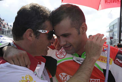 Vor dem Start bekam Leonov Zuspruch