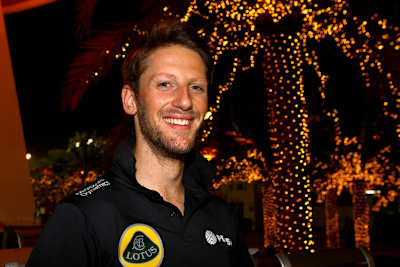 Lotus-Pilot Romain Grosjean, der am Vortag noch seinen 29. Geburtstag feiern durfte, freute sich: «Ich bin wirklich stolz auf das Team und die Leistung, die es zwischen dem dritten Training und dem Qualifying geliefert hat»