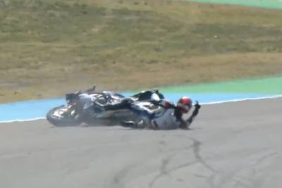 Noch im Fall zückte Loris Baz den Mittelfinger