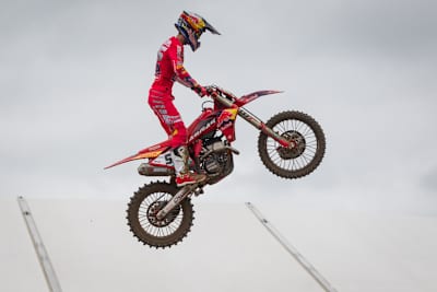 Simon Längenfelder: Sauberer Luftstand