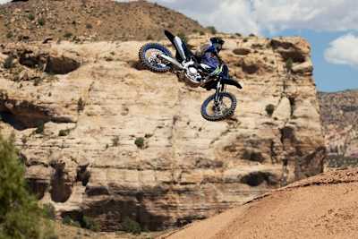 Yamaha YZ450F Jahrgang 2023: Komplett neues Motocross-Motorrad der Leistungs-Oberklasse