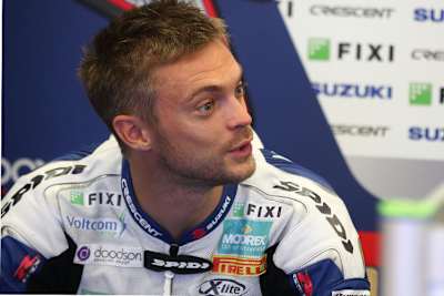 Superbike-Pilot Leon Camier wechselt in die MotoGP-WM