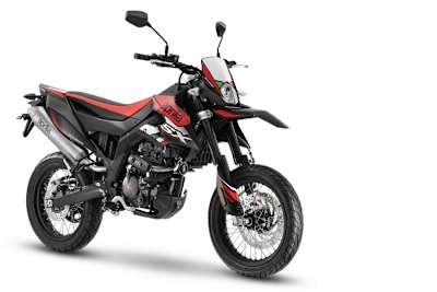 Aprilia SX125: Bereits mit 16 Jahren oder prüfungsfrei mit dem Autoführerschein zu fahren 