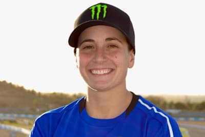 Ungewohnt: Auch blau steht Ana Carrasco gut