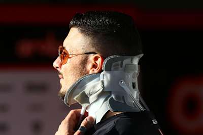 Davide Giugliano musste monatelang eine Halskrause tragen