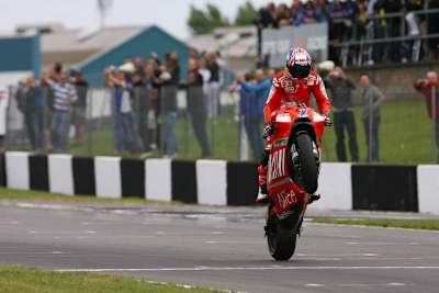 Casey Stoner in Donington 2008.