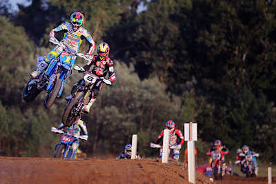 Thomas Chareyre (1) vor seinem Bruder Adrien (5) und Hermunen (131)