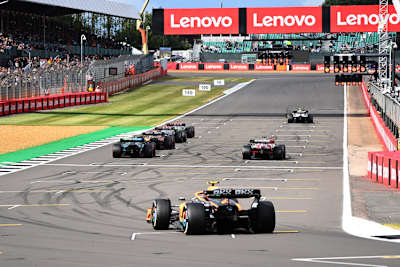 Die meisten Fahrer werden mit den mittelharten Pirelli-Reifen zum Start rollen