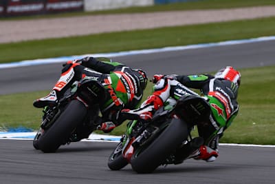 Zwei Ausnahmekönner: Tom Sykes vor Jonathan Rea