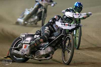 Tai Woffinden raste im Finale zum Sieg