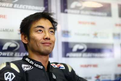 Hiroshi Aoyama testet die Michelin-Reifen für HRC