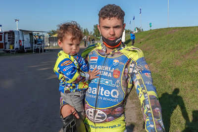 Romano Hummel mit seinem Sohn Keayano